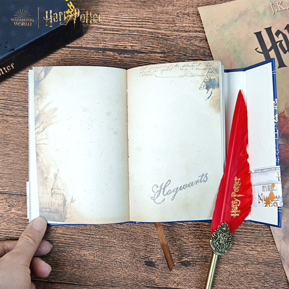 Genuine Harry Potter Magic Aut - Art Book Illustration recension och pris